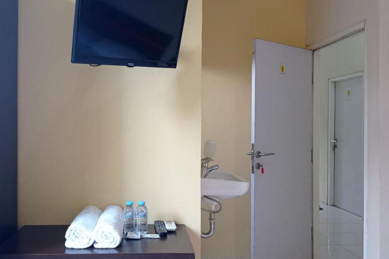 Rama Shinta Homestay Near Gembira Loka Zoo Redpartner Yogyakarta Dış mekan fotoğraf